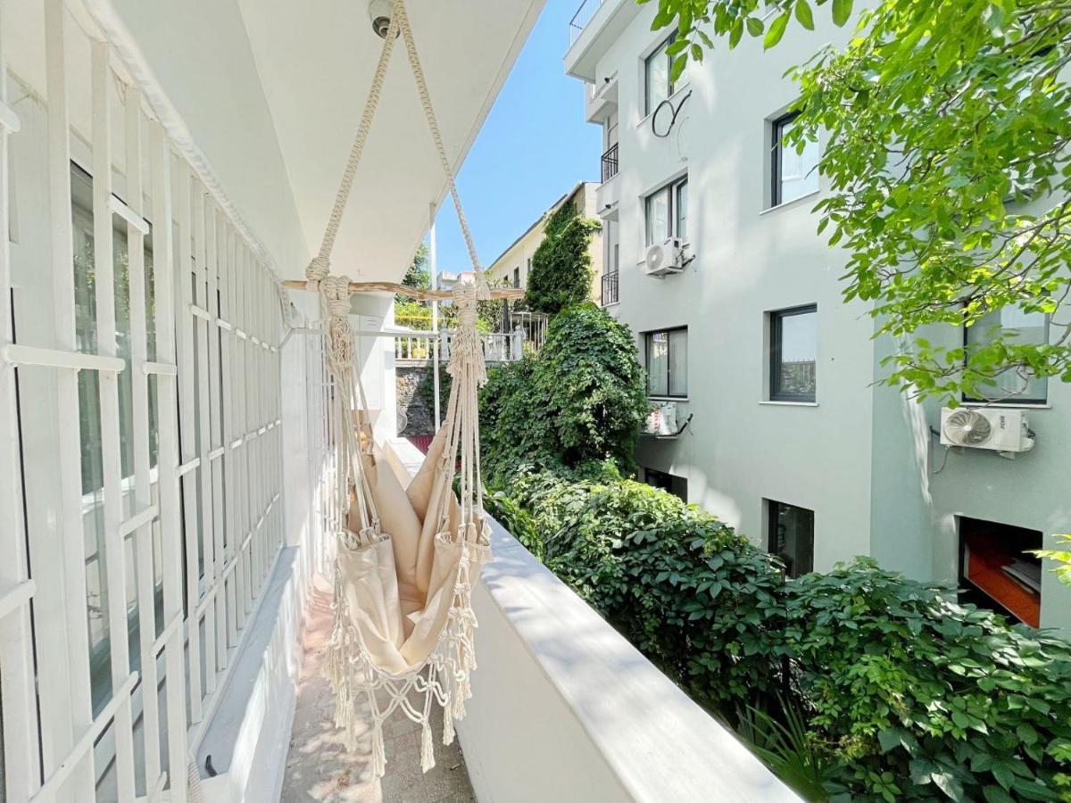 Apartment With Balcony Close To Taksim In Cihangir Istambul Exterior foto